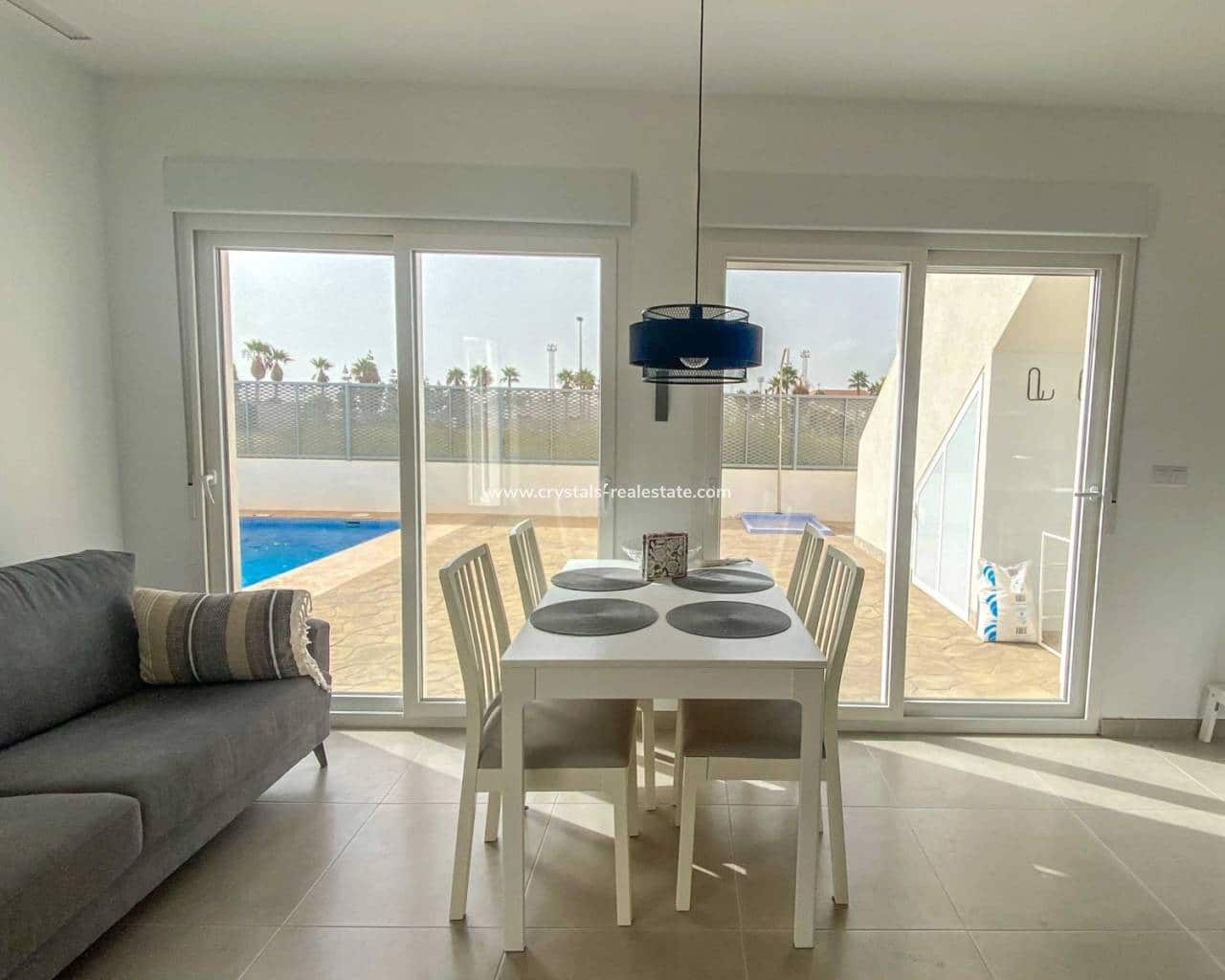 2 slaapkamer Halfvrijstaande villa te koop in Los Alcazares met zwembad garage - € 226.000 (Ref: 9579004)
