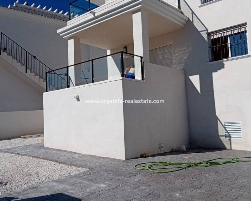 4 sypialnia Willa na sprzedaż w Castalla z basenem - 274 950 € (Ref: 9579008)