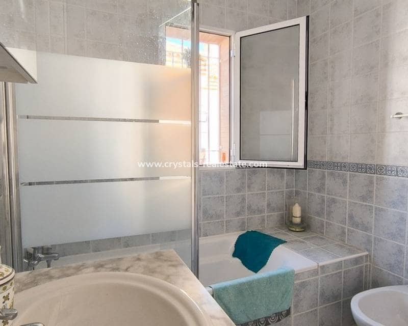 3 bedroom Villa for sale in Ciudad Quesada with pool - € 260,000 (Ref: 9580087)