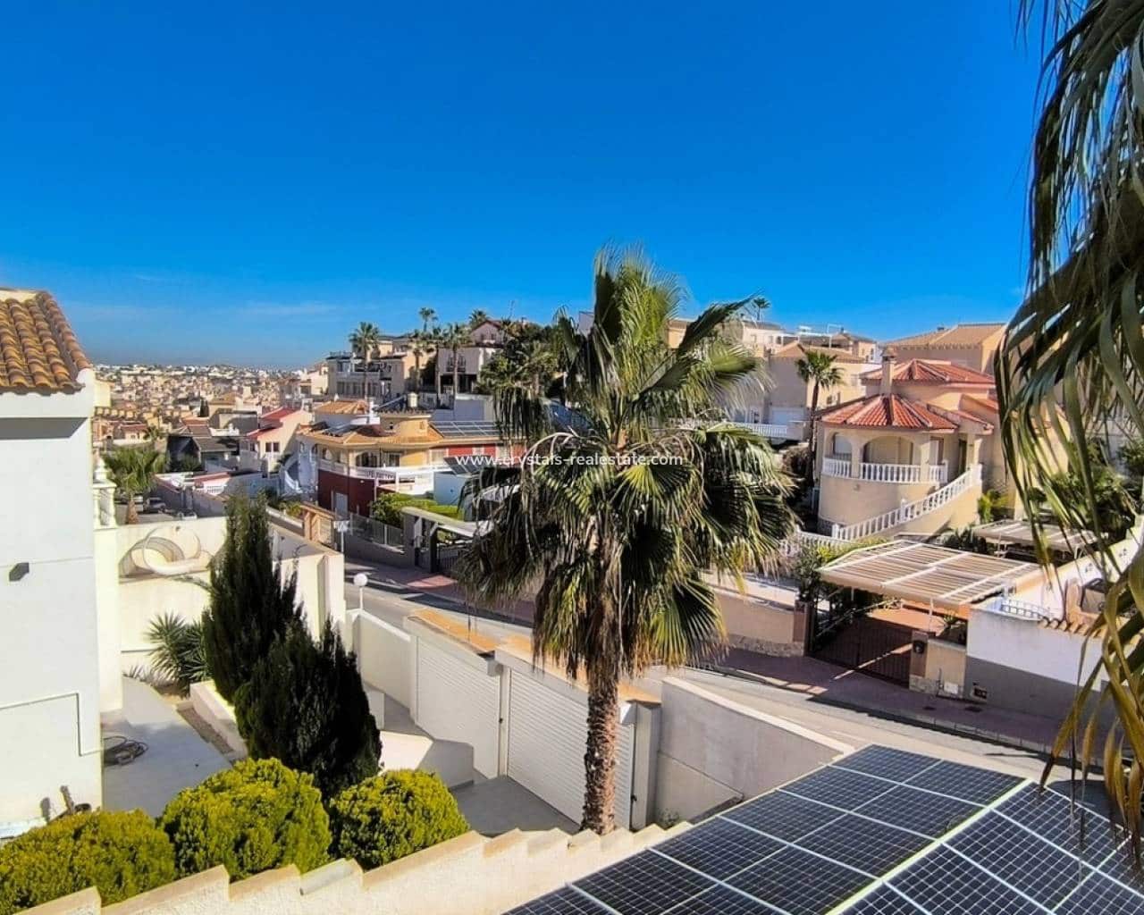 3 soverom Villa til salgs i Ciudad Quesada med svømmebasseng garasje - € 375 000 (Ref: 9580087)