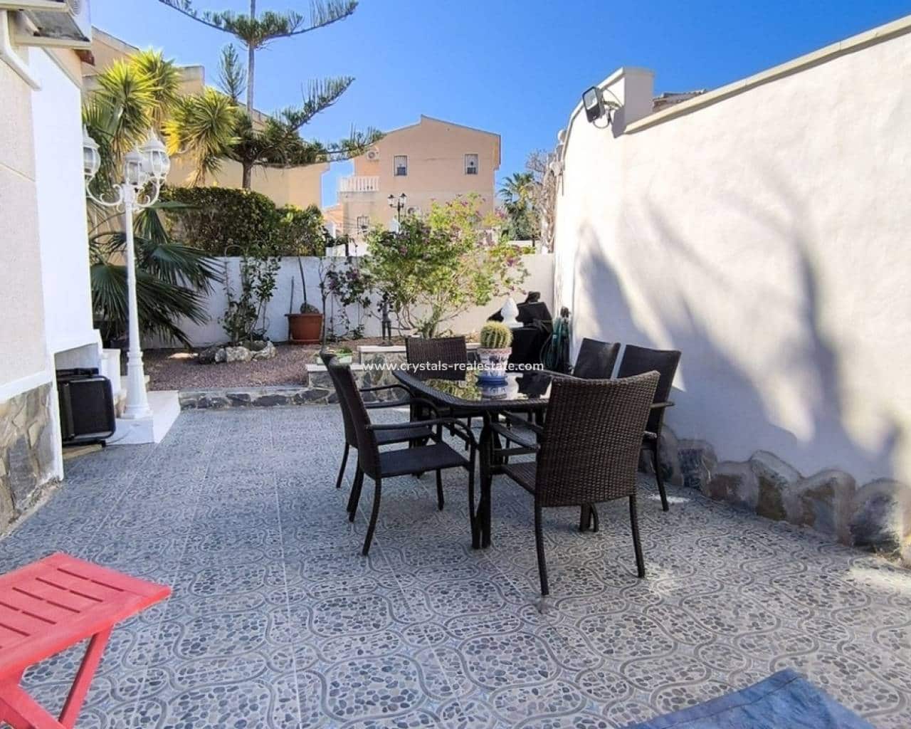3 soverom Villa til salgs i Ciudad Quesada med svømmebasseng garasje - € 375 000 (Ref: 9580087)