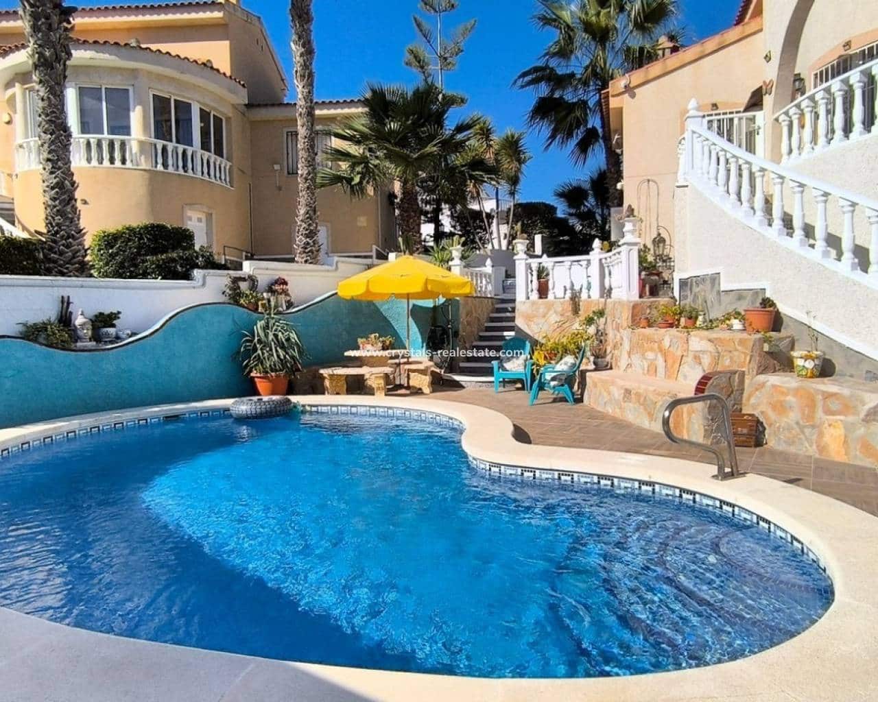 3 soverom Villa til salgs i Ciudad Quesada med svømmebasseng garasje - € 375 000 (Ref: 9580087)