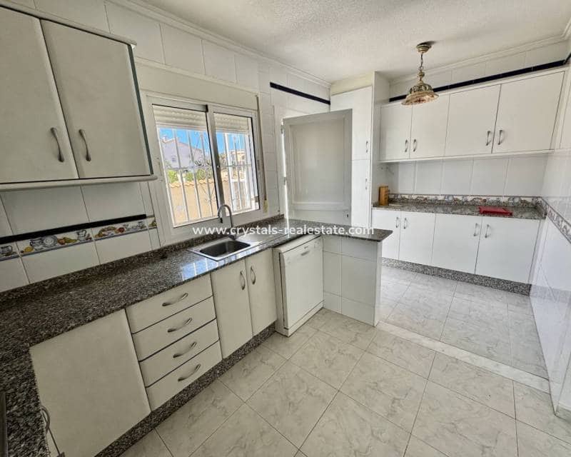 4 Zimmer Villa zu verkaufen in Lo Pepin mit Pool - 375.000 € (Ref: 9580274)