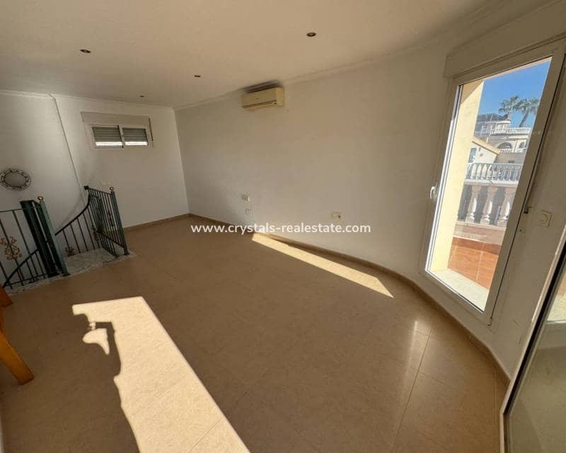 4 Zimmer Villa zu verkaufen in Lo Pepin mit Pool - 375.000 € (Ref: 9580274)