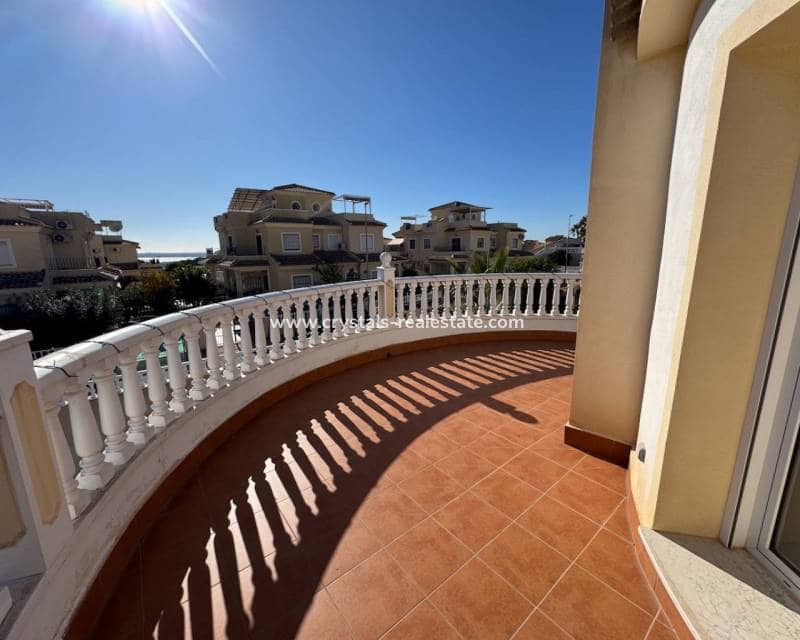 4 Zimmer Villa zu verkaufen in Lo Pepin mit Pool - 375.000 € (Ref: 9580274)