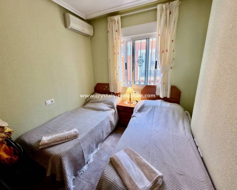 2 makuuhuone Huvila myytävänä paikassa El Raso mukana uima-altaan - 199 995 € (Ref: 9580276)