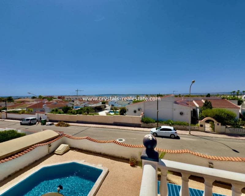 3 bedroom Villa for sale in Ciudad Quesada with pool - € 375,000 (Ref: 9580277)