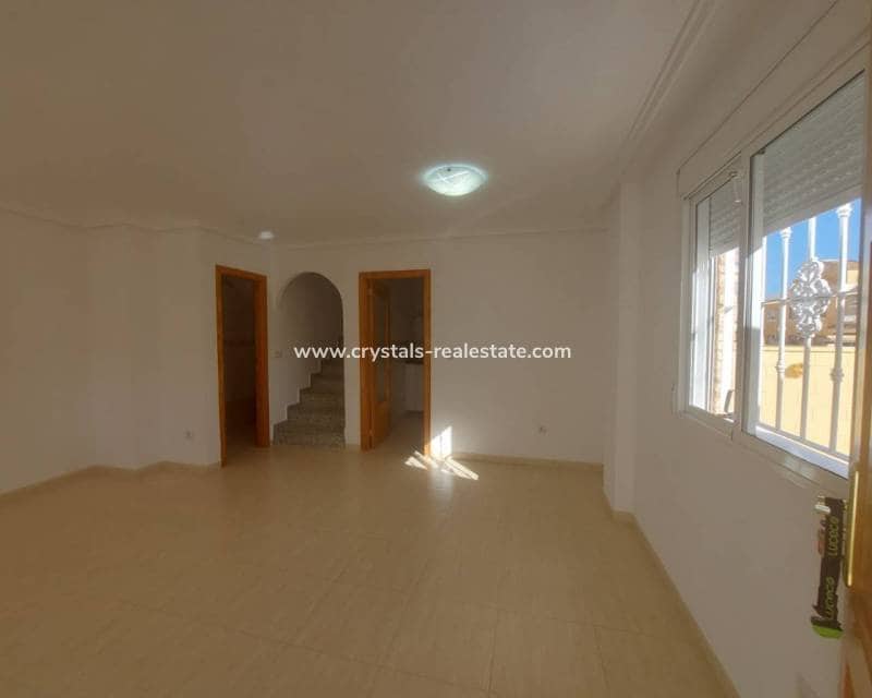 3 soveværelse Villa til salg i Ciudad Quesada med swimmingpool - € 289.000 (Ref: 9580278)