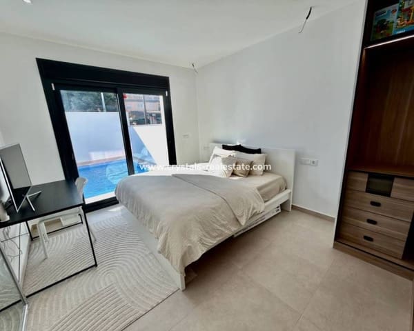 3 sovrum Villa till salu i Formentera del Segura med pool - 325 000 € (Ref: 9580279)