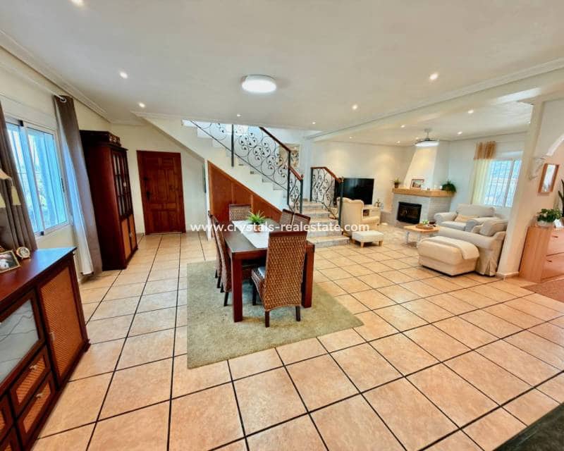 Chalet de 4 habitaciones en Hondón de los Frailes en venta - 275.000 € (Ref: 9580281)