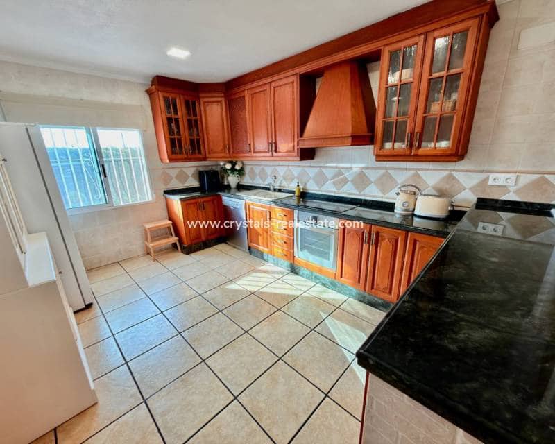 Chalet de 4 habitaciones en Hondón de los Frailes en venta - 275.000 € (Ref: 9580281)