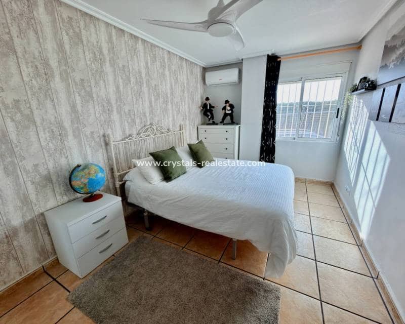 Chalet de 4 habitaciones en Hondón de los Frailes en venta - 275.000 € (Ref: 9580281)