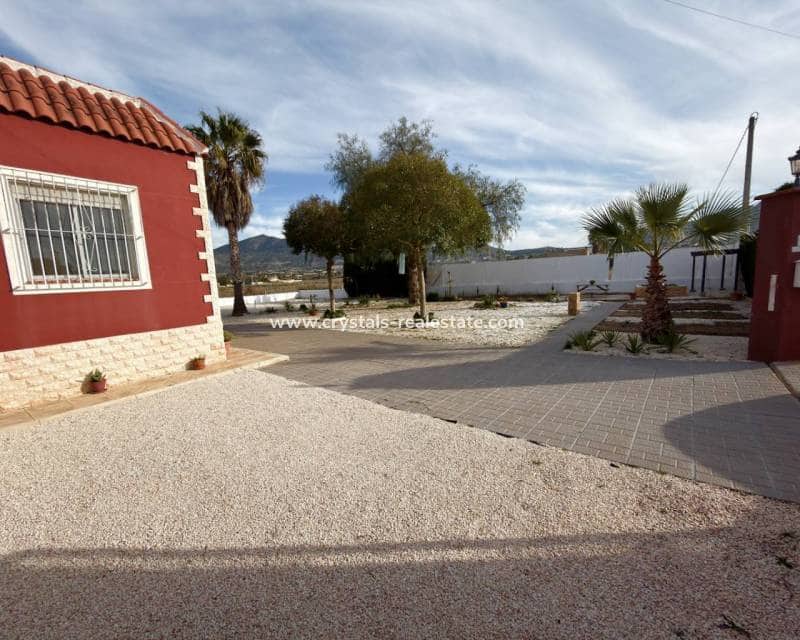 Chalet de 4 habitaciones en Hondón de los Frailes en venta - 275.000 € (Ref: 9580281)