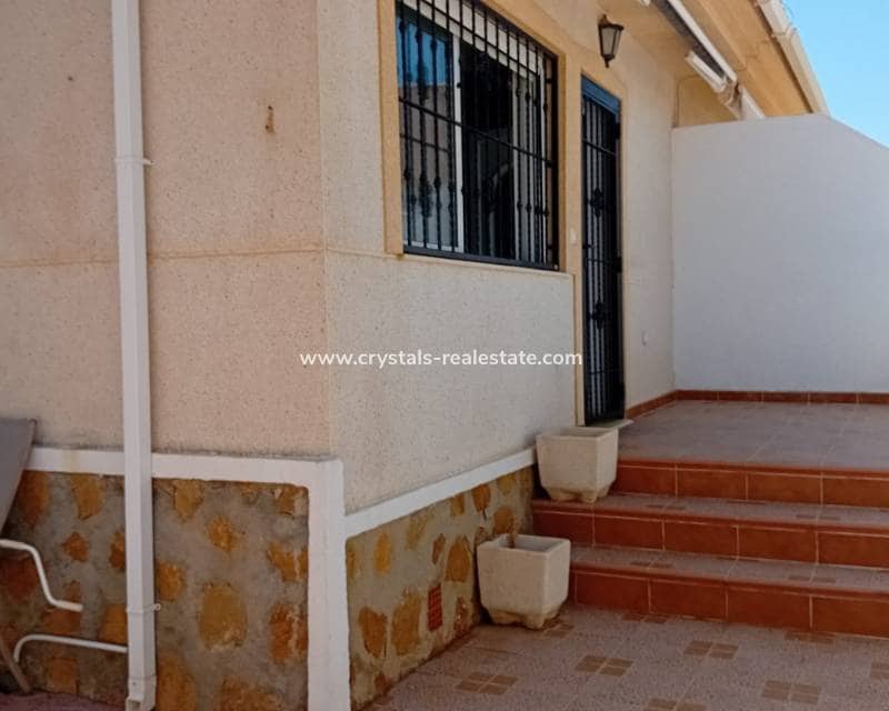 3 sovrum Semi-fristående Villa till salu i Ciudad Quesada med pool - 179 950 € (Ref: 9605443)