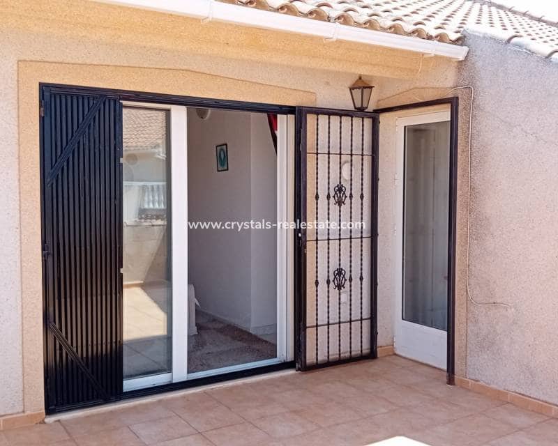 3 sovrum Semi-fristående Villa till salu i Ciudad Quesada med pool - 179 950 € (Ref: 9605443)