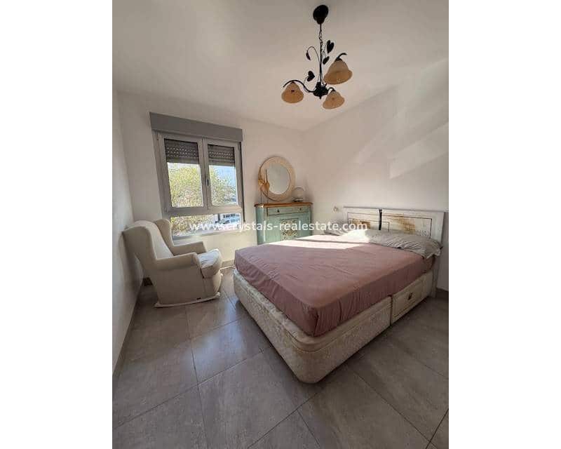 4 quarto Apartamento para venda em Guardamar del Segura - 189 000 € (Ref: 9656984)