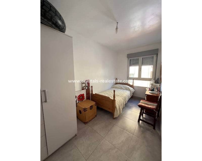 4 quarto Apartamento para venda em Guardamar del Segura - 189 000 € (Ref: 9656984)