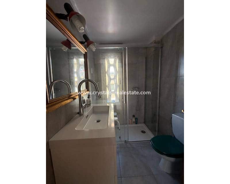 4 quarto Apartamento para venda em Guardamar del Segura - 189 000 € (Ref: 9656984)