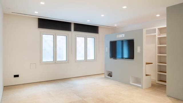 4 sovrum Lägenhet att hyra i Palma de Mallorca med garage - 2 500 € (Ref: 10008742)