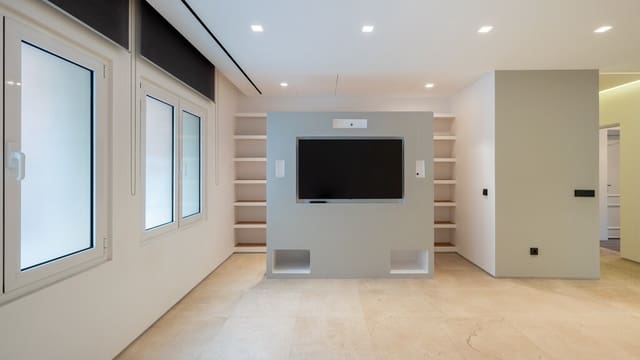 4 sovrum Lägenhet att hyra i Palma de Mallorca med garage - 2 500 € (Ref: 10008742)