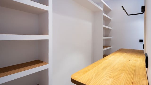 4 sovrum Lägenhet att hyra i Palma de Mallorca med garage - 2 500 € (Ref: 10008742)