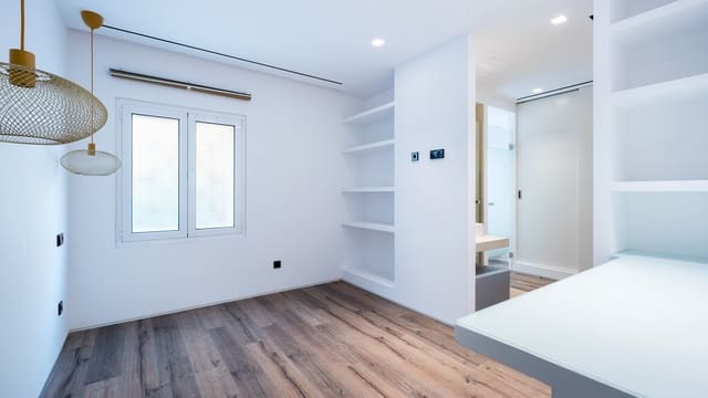 4 sovrum Lägenhet att hyra i Palma de Mallorca med garage - 2 500 € (Ref: 10008742)