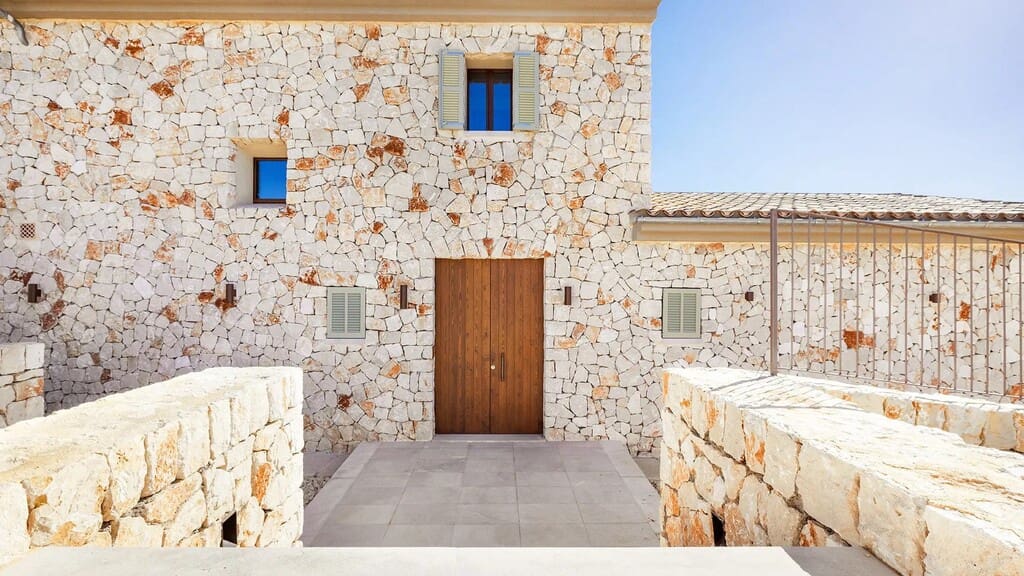 4 bedroom Finca/Country House for sale in Sant Llorenc des Cardassar with pool - € 2,810,000 (Ref: 10031577)