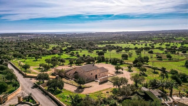 4 bedroom Finca/Country House for sale in Sant Llorenç des Cardassar with pool - € 2,810,000 (Ref: 10031577)