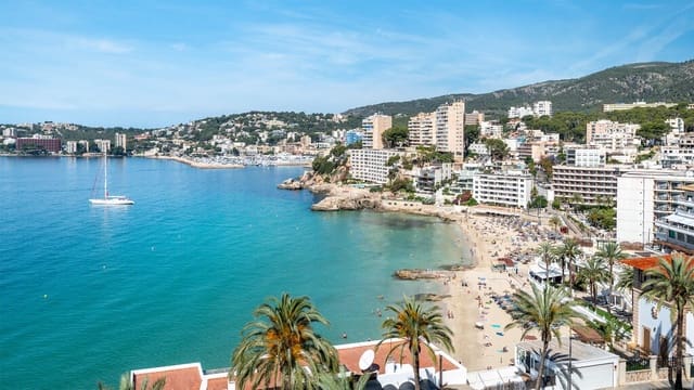 2 bedroom Penthouse for sale in Cala Mayor, Palma de Mallorca with pool - € 1,795,000 (Ref: 10054824)