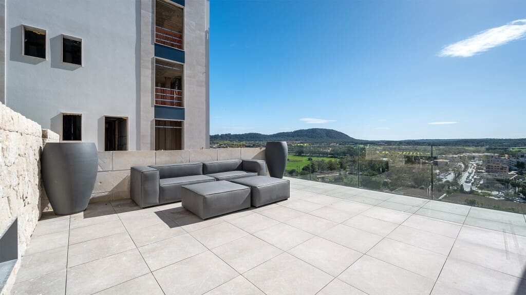 4 slaapkamer Penthouse te huur in Santa Ponsa met zwembad garage - € 8.000 (Ref: 10054825)