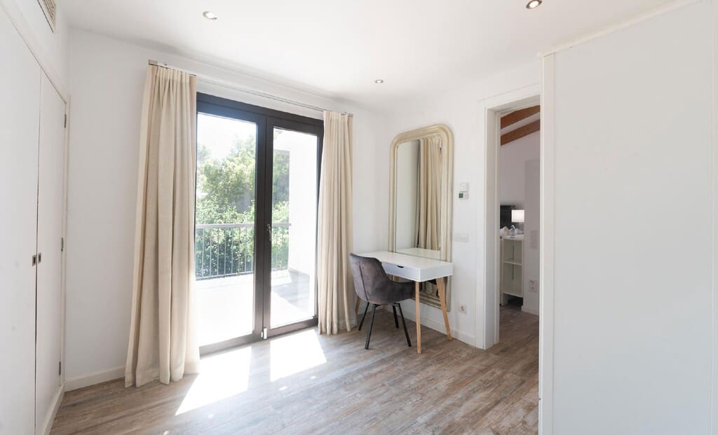 4 bedroom Villa for rent in Portals Nous with pool garage - € 12,000 (Ref: 10075403)