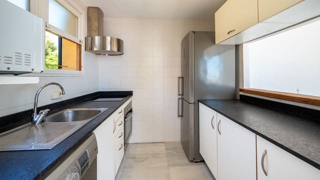 2 makuuhuone Kattohuoneisto vuokrattavana paikassa Santa Ponsa, Calvià mukana uima-altaan - 3 500 € (Ref: 10085654)