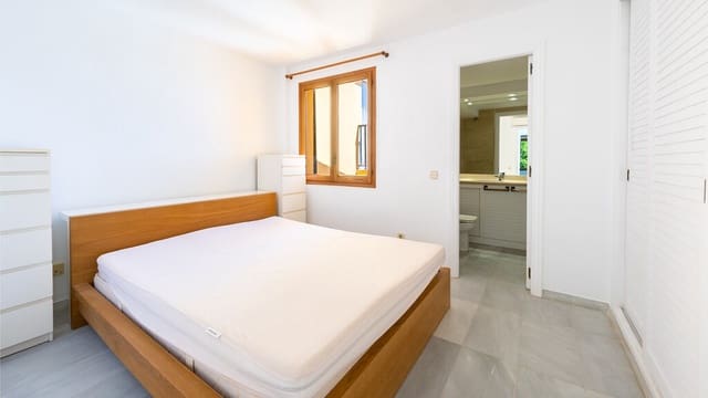 2 makuuhuone Kattohuoneisto vuokrattavana paikassa Santa Ponsa, Calvià mukana uima-altaan - 3 500 € (Ref: 10085654)