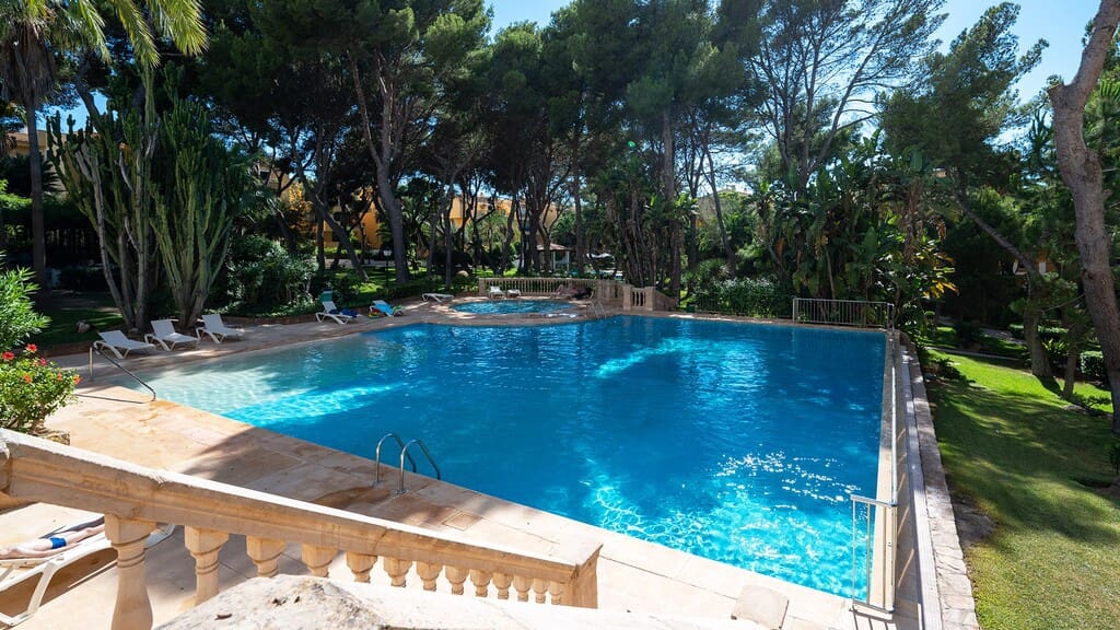 2 makuuhuone Kattohuoneisto vuokrattavana paikassa Santa Ponsa mukana uima-altaan - 3 500 € (Ref: 10085654)