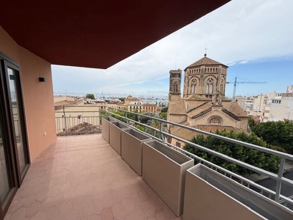 3 sovrum Lägenhet att hyra i Palma de Mallorca med garage - 4 300 € (Ref: 10099765)