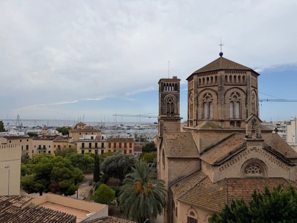 3 sovrum Lägenhet att hyra i Palma de Mallorca med garage - 4 300 € (Ref: 10099765)