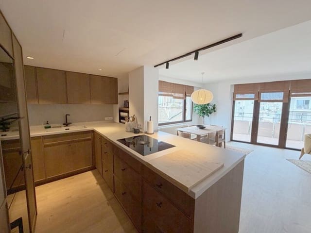 3 sovrum Lägenhet att hyra i Santa Catalina, Palma de Mallorca med garage - 4 300 € (Ref: 10099765)