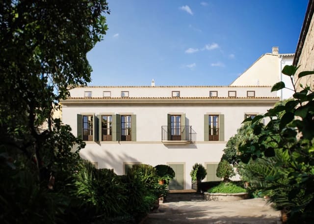 2 soverom Leilighet til salgs i La Calatrava, Palma de Mallorca med garasje - € 2 250 000 (Ref: 10141791)