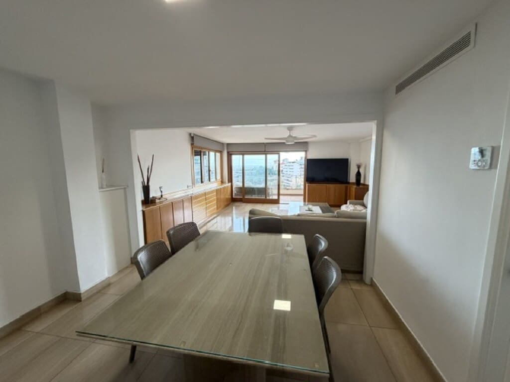Appartement de 4 chambres à louer à Palma de Mallorca avec garage - 2 500 € (Ref: 10161108)