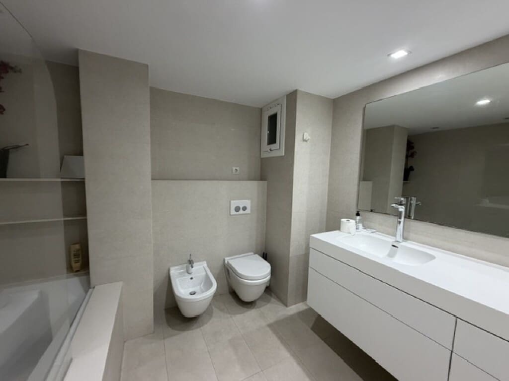 Appartement de 4 chambres à louer à Palma de Mallorca avec garage - 2 500 € (Ref: 10161108)