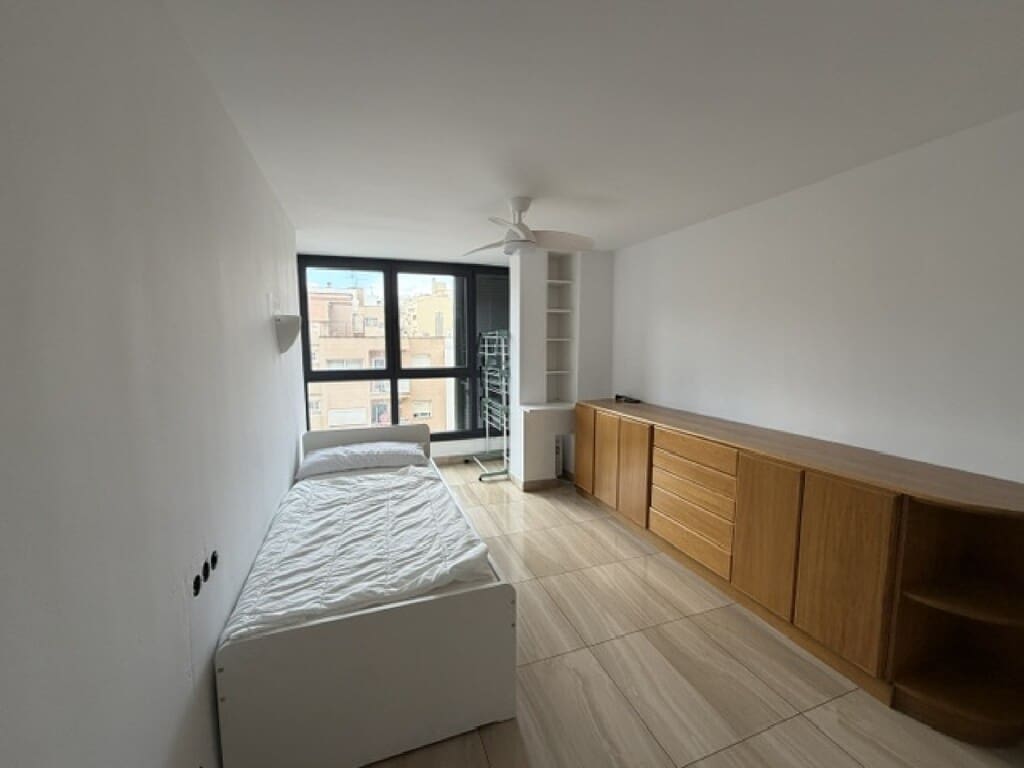 Appartement de 4 chambres à louer à Palma de Mallorca avec garage - 2 500 € (Ref: 10161108)
