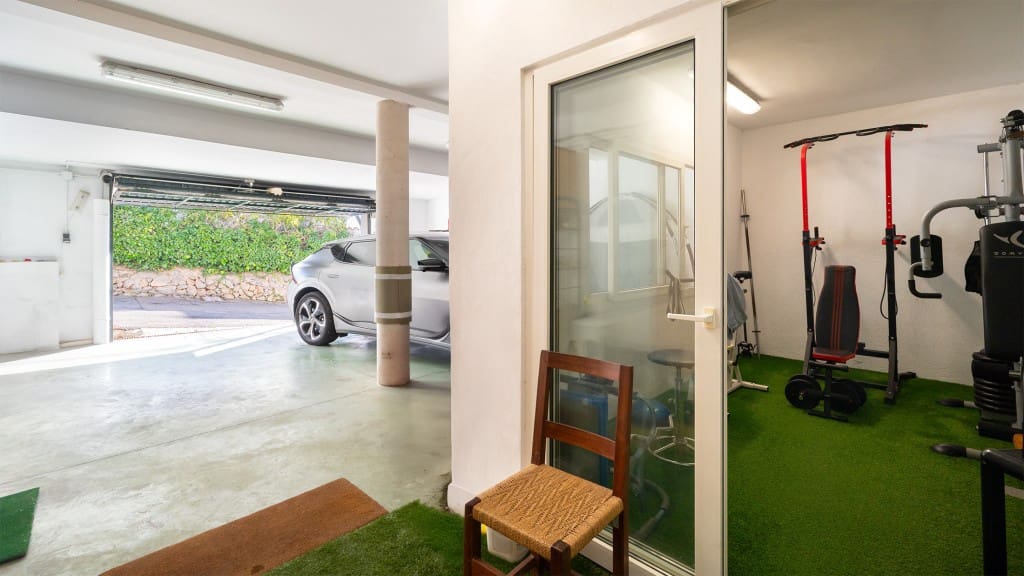4 slaapkamer Villa te koop in Genova met zwembad garage - € 3.300.000 (Ref: 10182477)