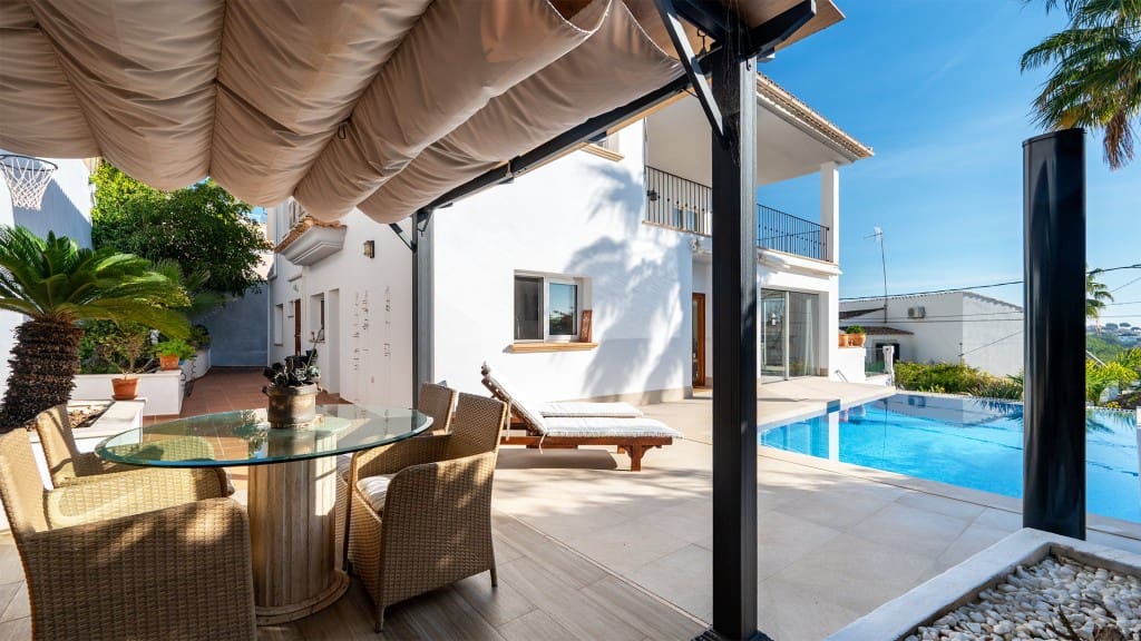 4 slaapkamer Villa te koop in Genova met zwembad garage - € 3.300.000 (Ref: 10182477)