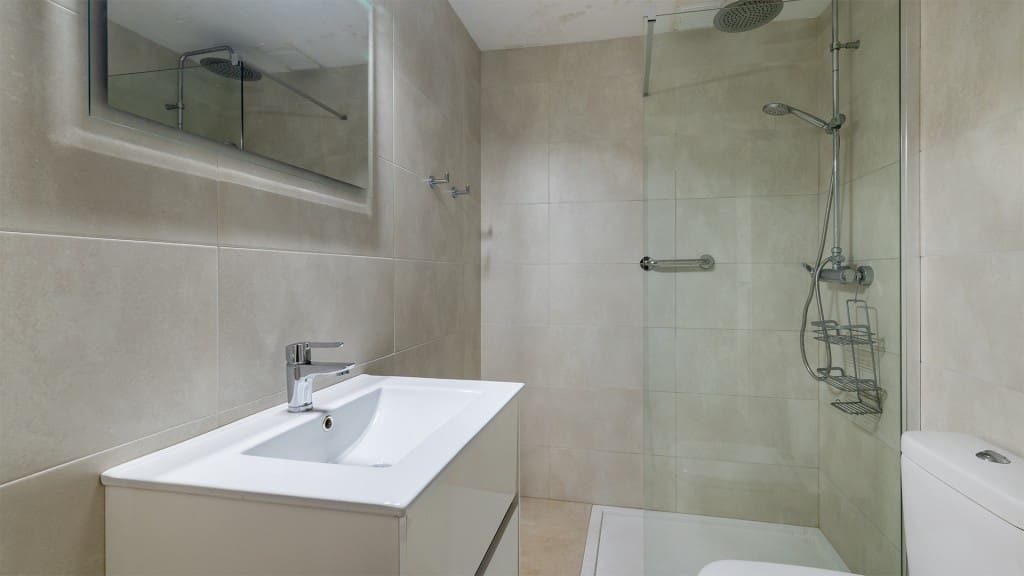 2 bedroom Apartment for sale in Puerto Portals with pool - € 1,680,000 (Ref: 7371579)