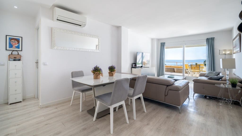 2 bedroom Apartment for sale in Puerto Portals with pool - € 1,680,000 (Ref: 7371579)