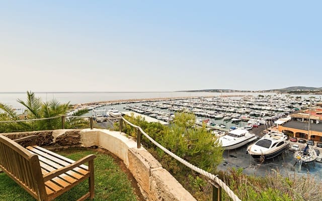 2 soverom Leilighet til salgs i Puerto Portals, Calvià med svømmebasseng - € 1 680 000 (Ref: 7371579)