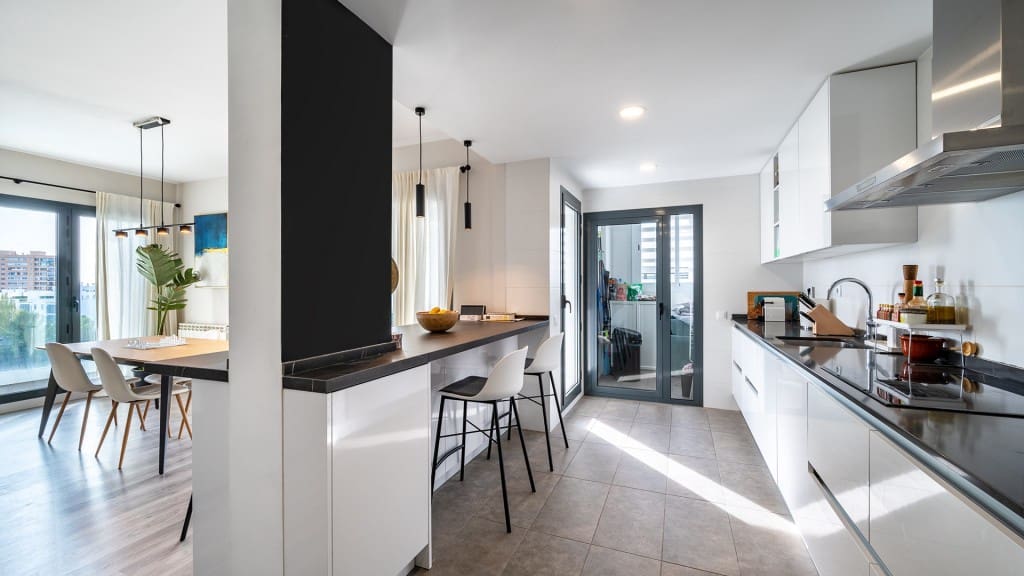 4 bedroom Penthouse for rent in Palma de Mallorca with pool garage - € 3,200 (Ref: 7371623)