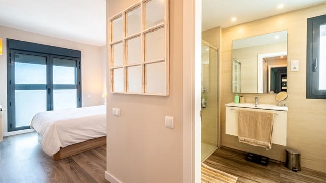 4 soveværelse Penthouse til leje i Palma de Mallorca med swimmingpool garage - € 3.200 (Ref: 7371623)