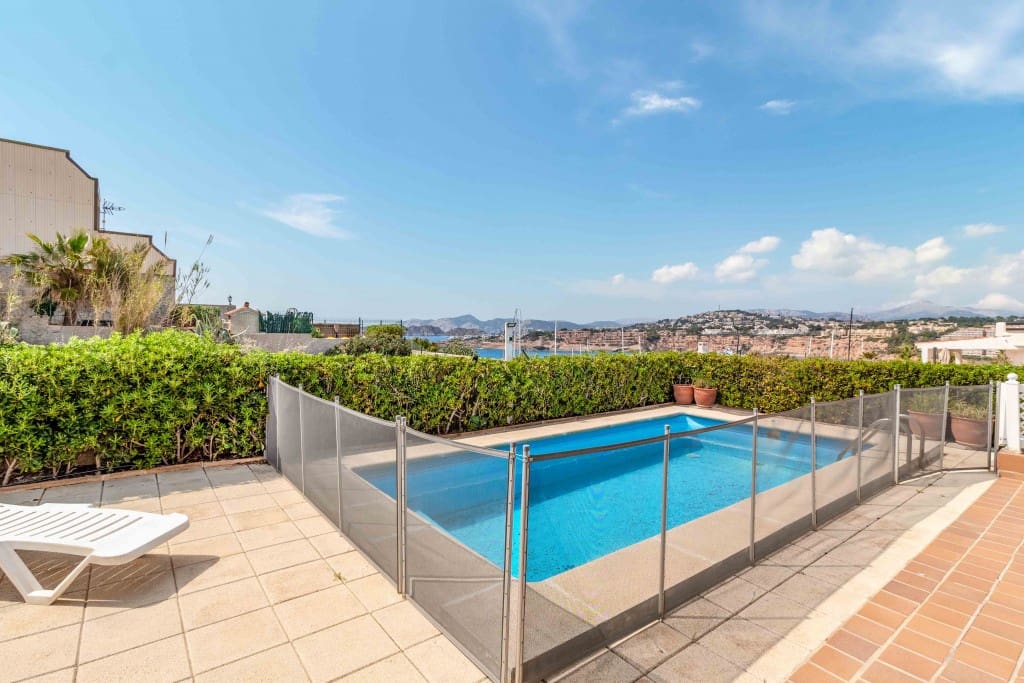 4 soveværelse Villa til salg i El Toro / Port Adriano med swimmingpool - € 2.300.000 (Ref: 7371648)