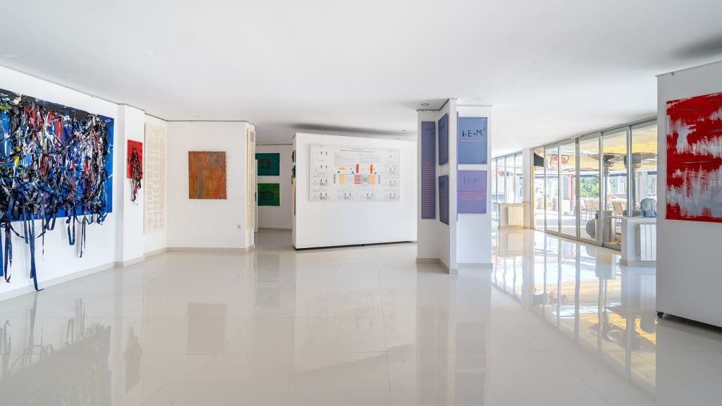 Commercial for sale in Puerto de Andratx - € 2,640,000 (Ref: 7371698)